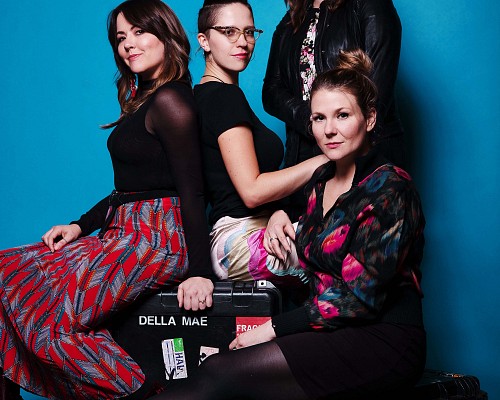 Della Mae