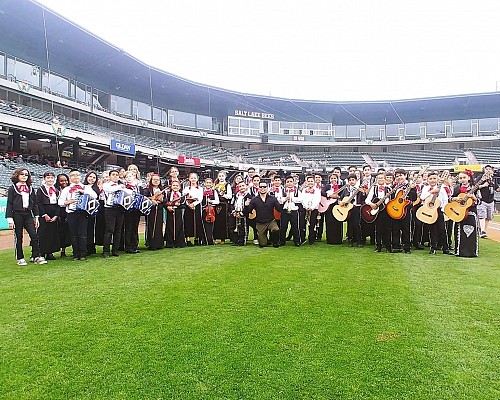 Mariachi Águilas de la Esperanza